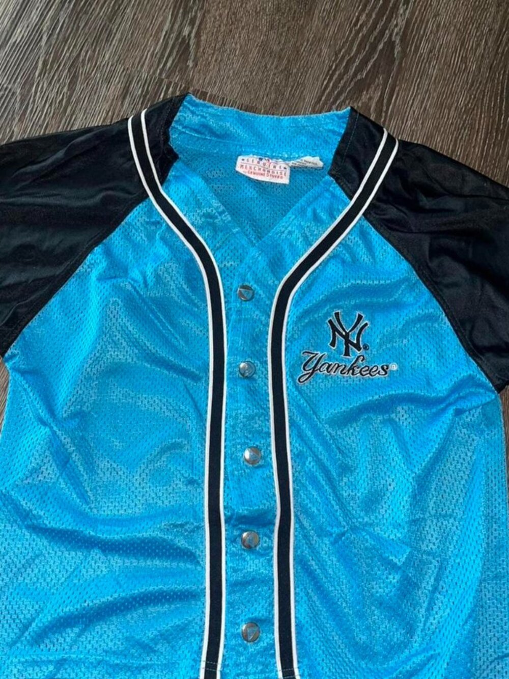 MLB Authentic Yankee's Youth Jersey, Vintage (Size 10/12)